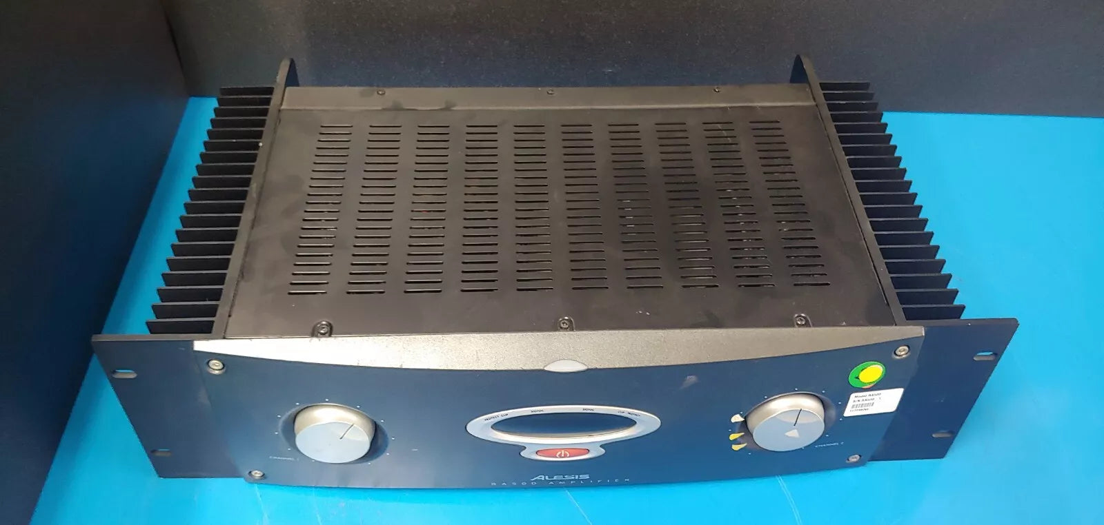 Alesis RA500 Power Amplifier: Professional Sound Amplification