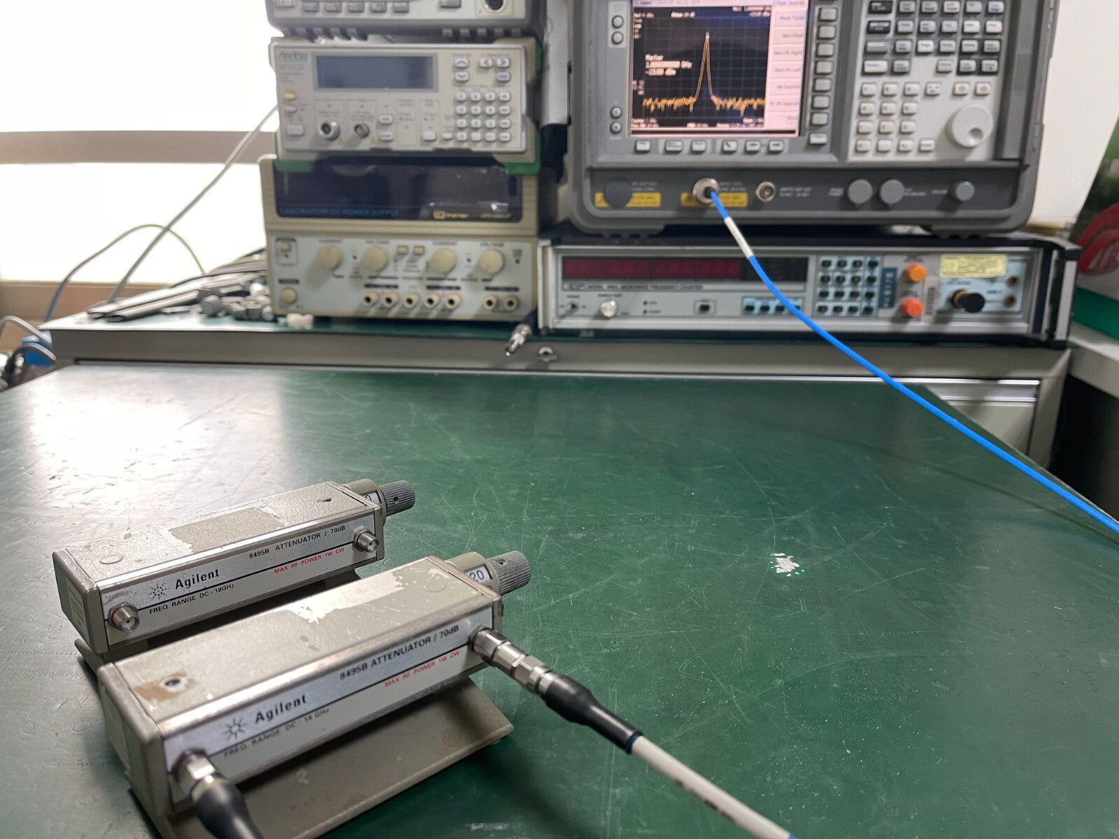 HP Agilent 8495B Step Attenuator 0-18GHz , 0-70dB , 10dB steps - XG eqpt