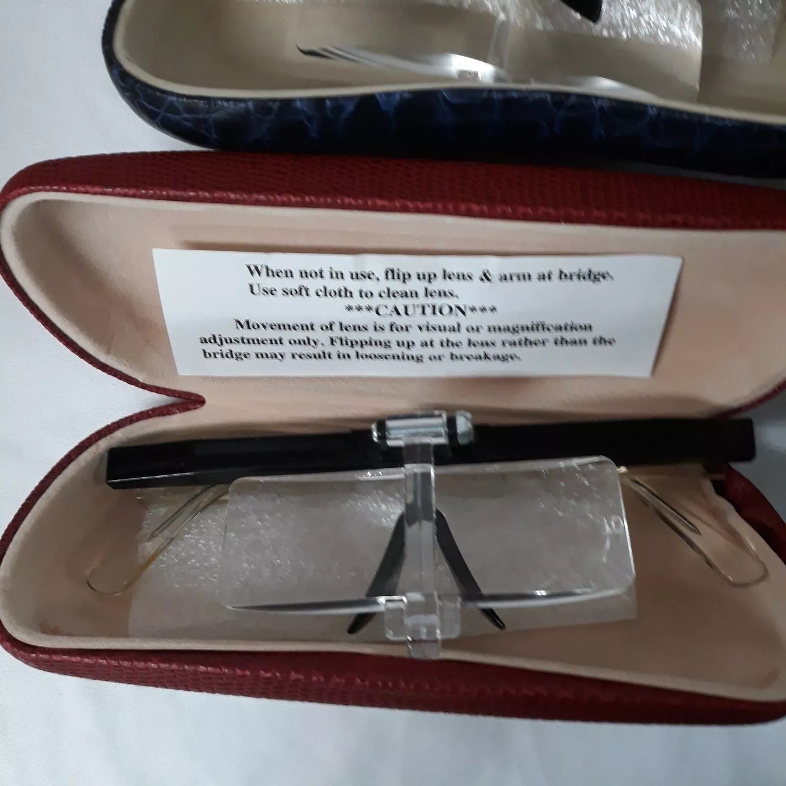 Portable Handheld Magnifying Glass with LED Light for Reading and Hobbies