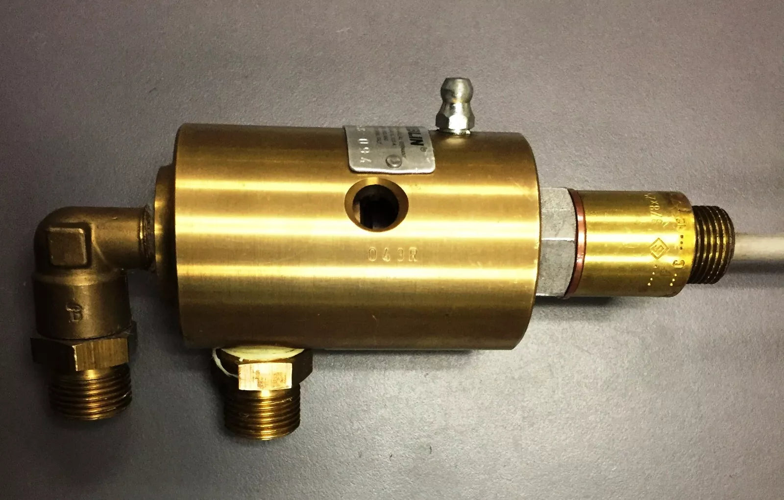 Deublin P/N: 55-958-094 Rotary Union 3/8” BSP RH with Nuts and Bolts Installed