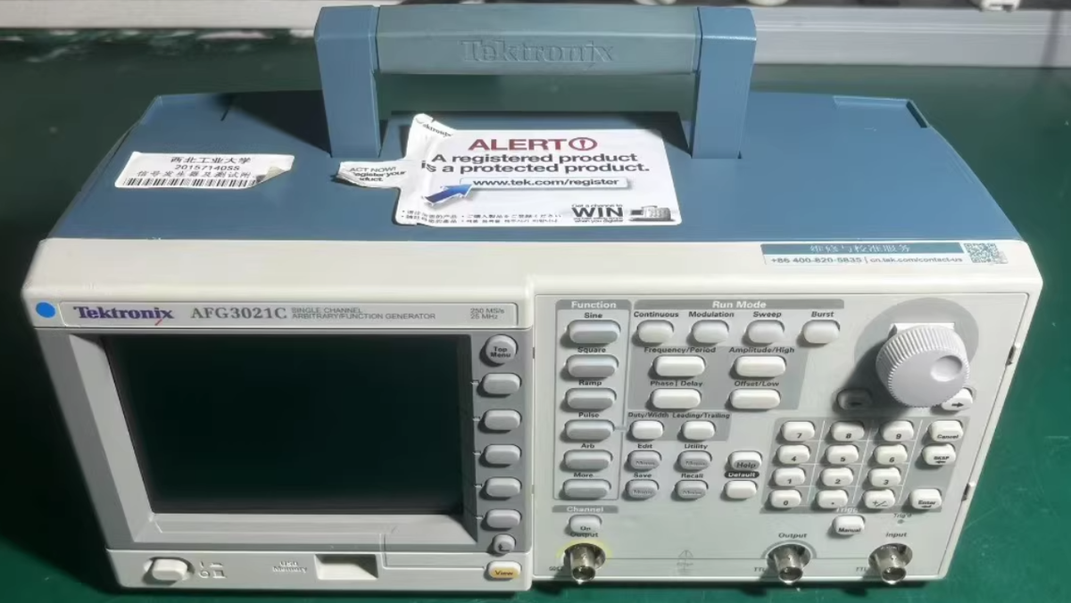 1pcs Tektronix AFG3021C Function Generator 1CH, 25MHz