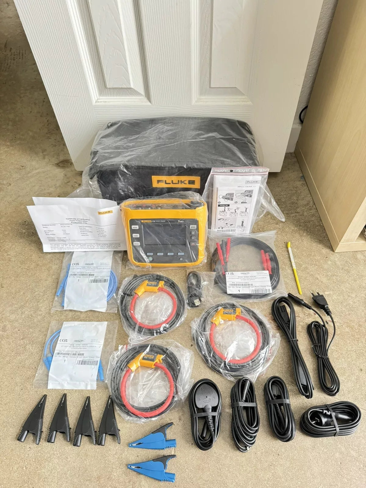 Fluke 1732 Three-Phase Energy Logger with iFlex 1500-12 (CALIBRATED 2023-2024)