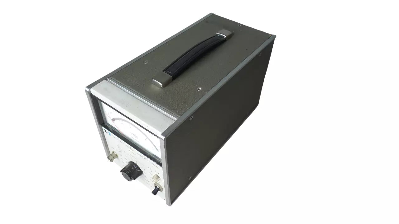 HP 400E AC Voltmeter - High Precision Electronic Measuring Device