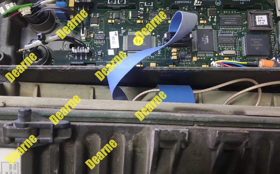 Motorola MICOM-2R Short-Wave Radio