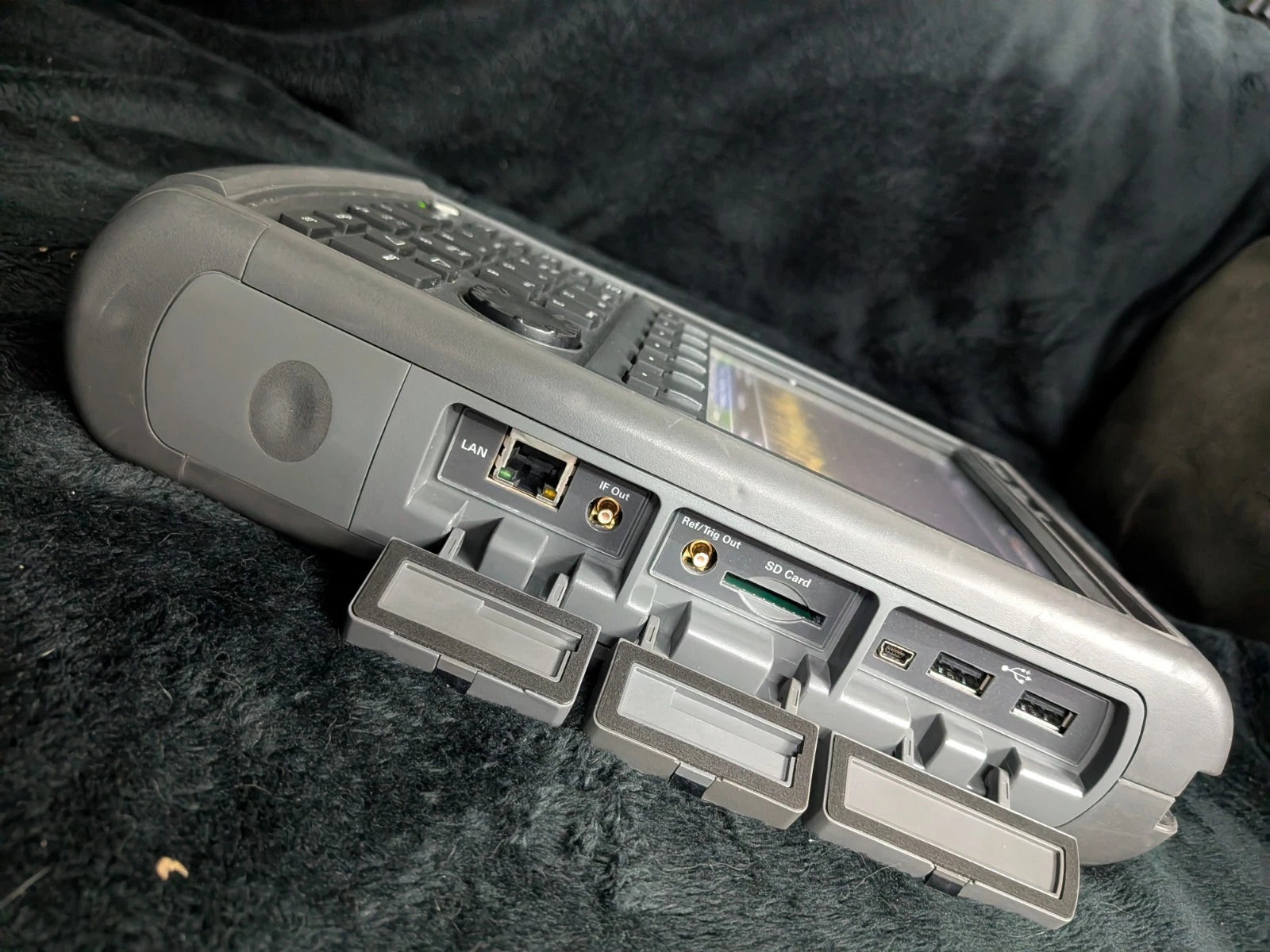 Keysight Agilent VNA Vector Network Spectrum Analyzer Fieldfox N9915A Cald 9 Ghz