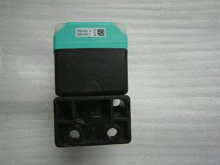 Pepperl Fuchs NBN40-L2-E2-V1 Sensor in Box