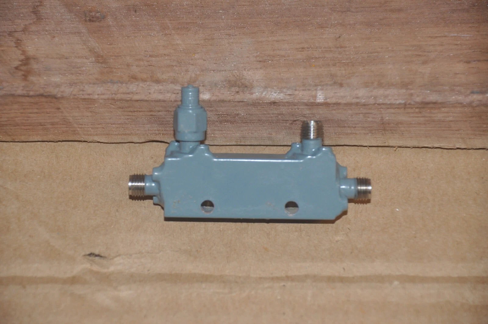 Portable Digital Multimeter with LCD Display and Non-contact Voltage Detection