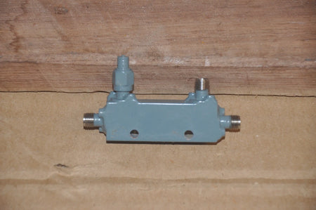 Portable Digital Multimeter with LCD Display and Non-contact Voltage Detection