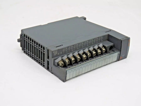 Mitsubishi QY18A Digital Output Module Q Series 240 VAC Used & Tested