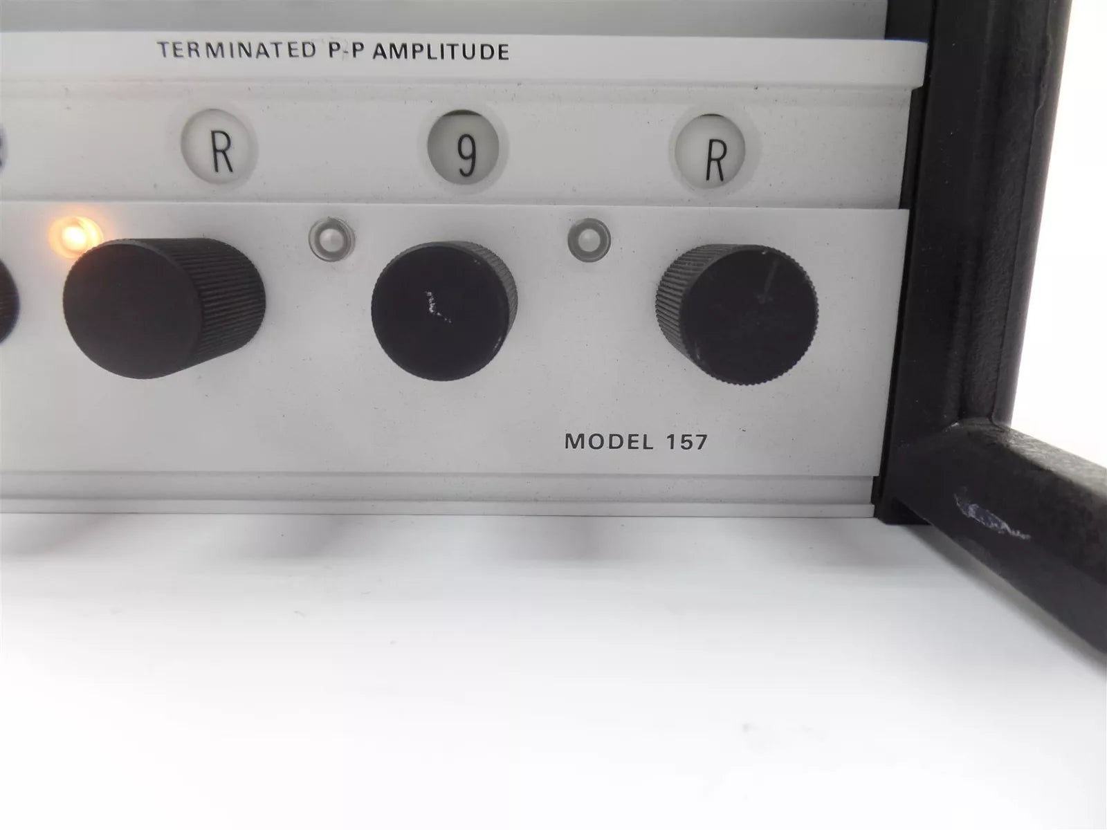 Wavetek 157 Programmable Waveform Synthesizer - Versatile Signal Generator