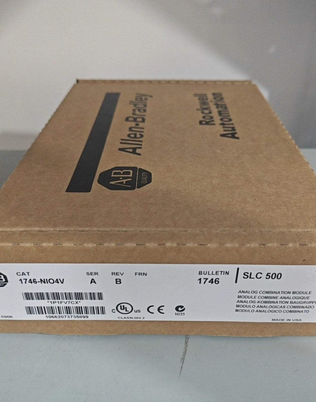 Allen-Bradley 1746-NIO4V 4-Channel Analog Combination Module