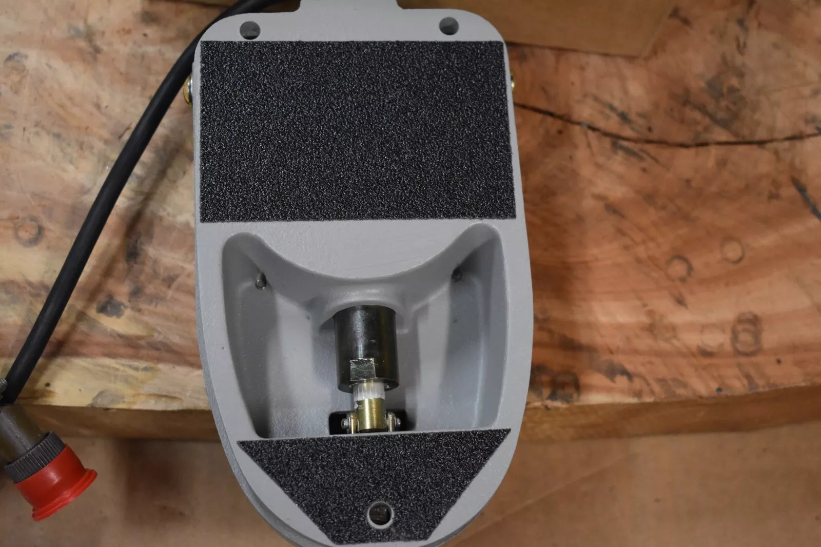 Compact and Versatile AnaInstr Portable Analyzer for Precise Measurements