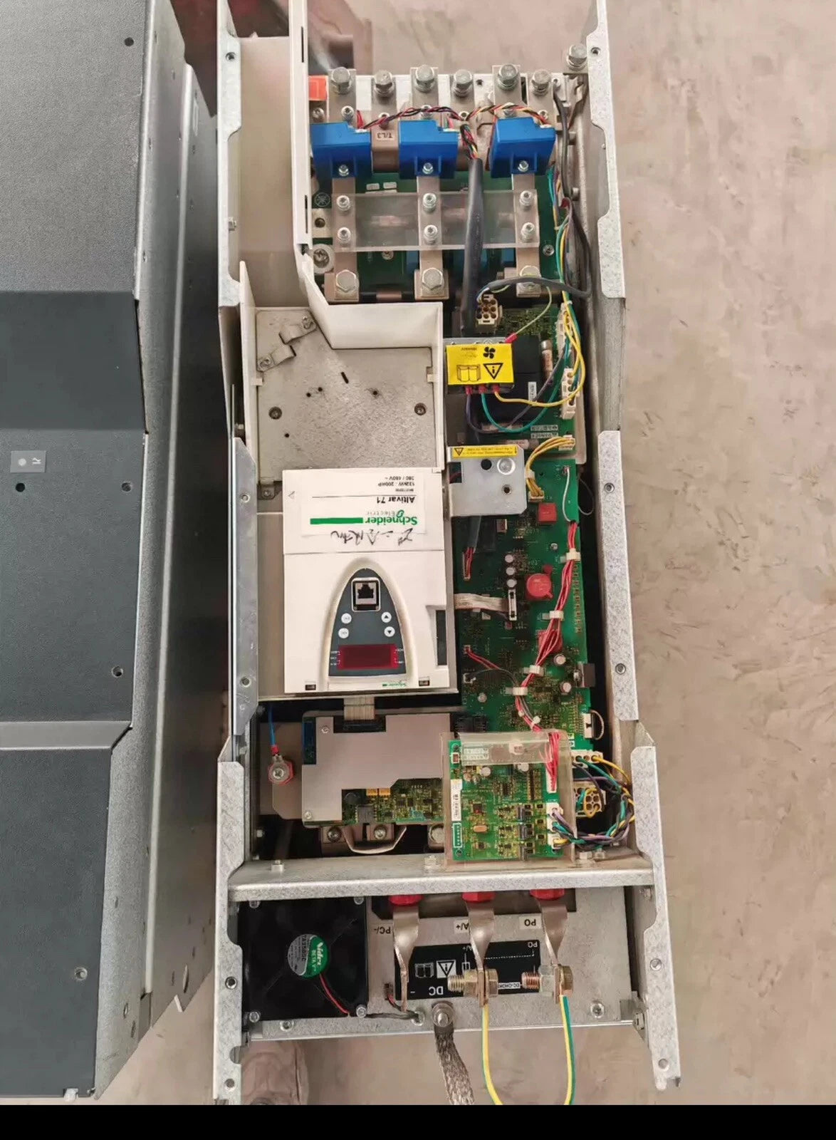 Schneider Electric ATV71HC13N4 15 HP Variable Speed Drive