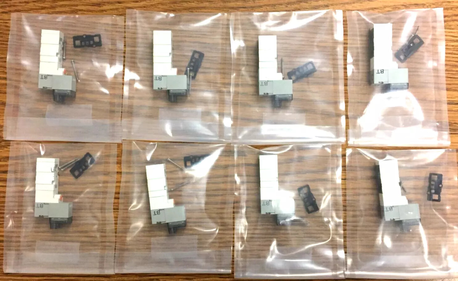 SMC SYJ3133-5LOZ Solenoid Valve - 5 Port, 3 Position, Single Solenoid