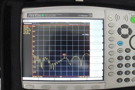 ANRITSU MS2028B 5 kHz - 20 GHz Handheld VNA Master Vector Network Analyzer