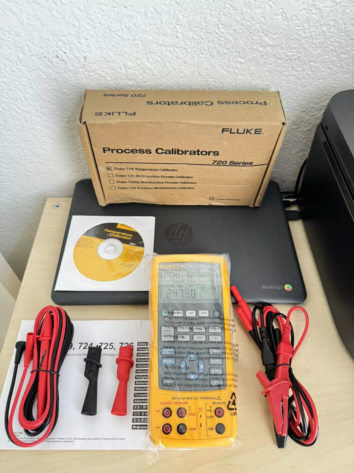 Fluke 724 Temperature Calibrator - New Sealed