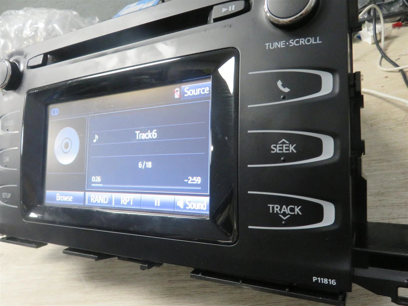 2014-2019 Toyota Highlander 86140-0E231 AM FM CD Touch Radio P11816