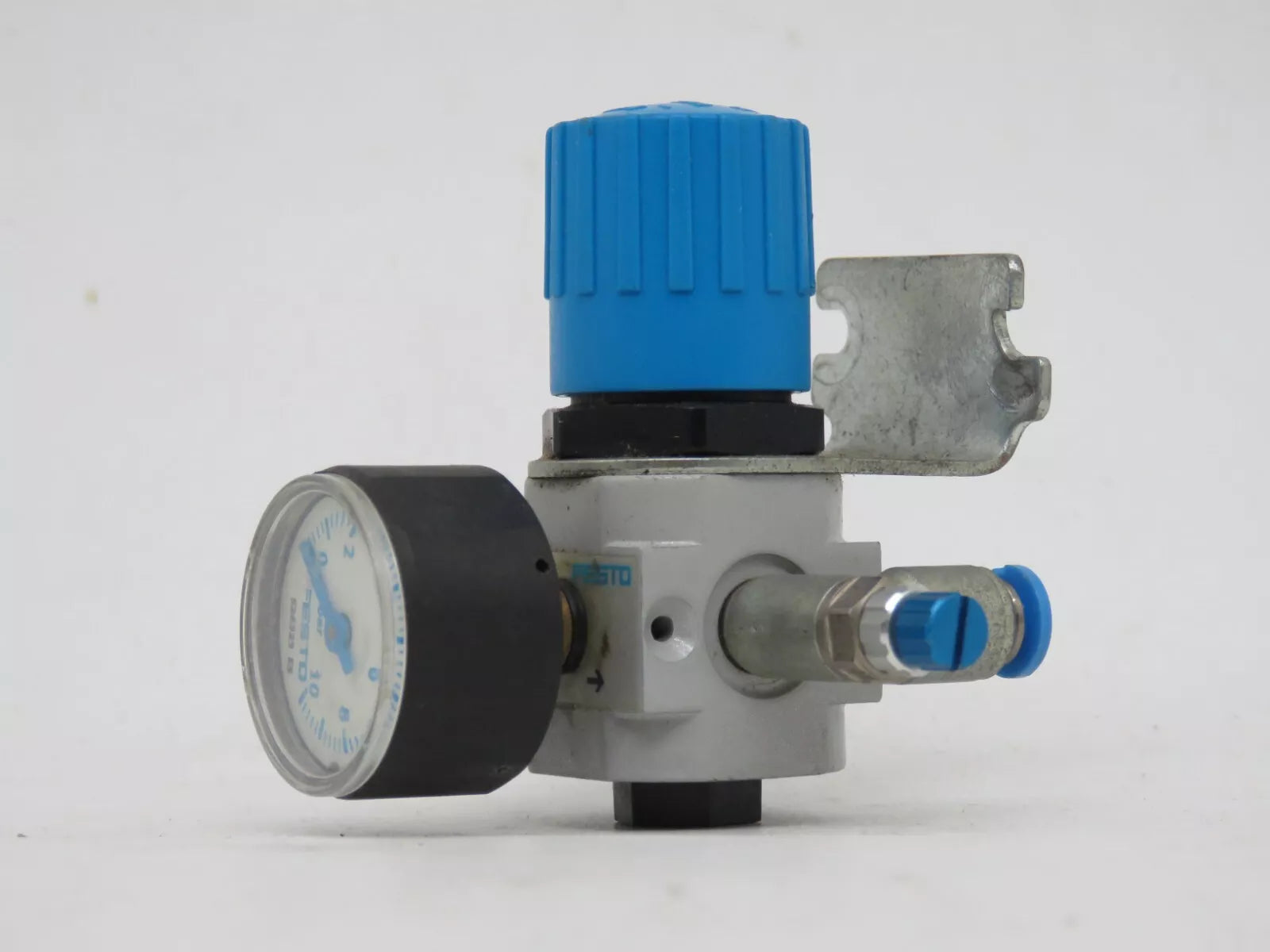 Festo LR-D-Micro-526323 Pressure Regulator with Gauge