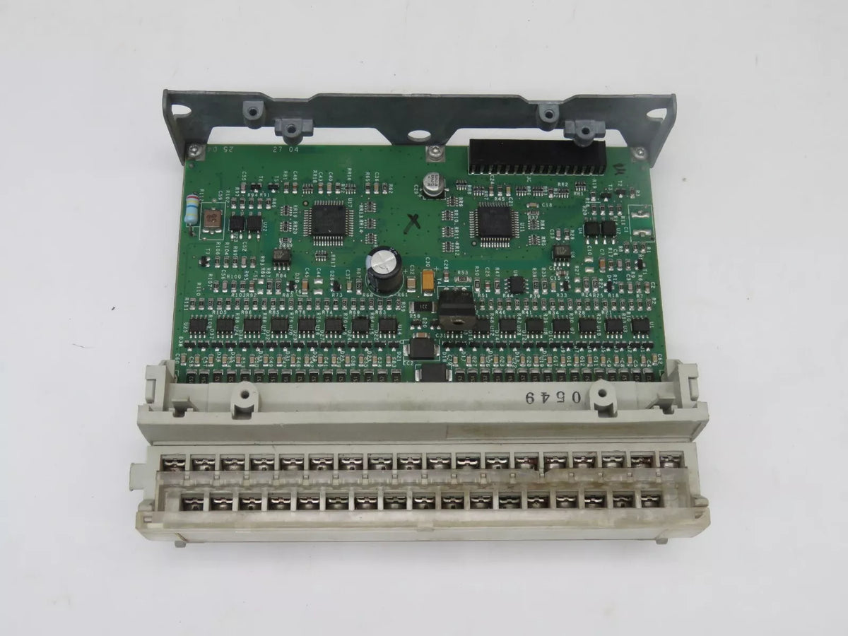 SCHNEIDER ELECTRIC TELEMECANIQUE TSX3710101 PLC Rack 124VAC Modicon TSX MICRO