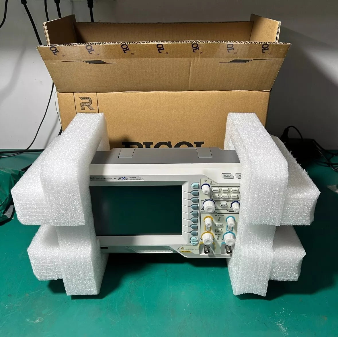 Rigol DS2302 Digital Oscilloscope 2 Channel 300MHz 2GSa/s - XG eqpt