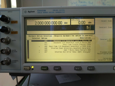 Agilent E4433B ESG-D Series Signal Generator 250kHz to 4GHz, w/ UN7 UN8 UN9_0761 - XG eqpt