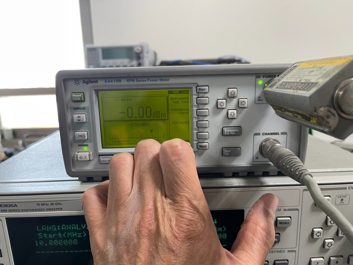 Agilent E4418B EPM Series Single-Channel Power Meter _ GB39513134 - XG eqpt