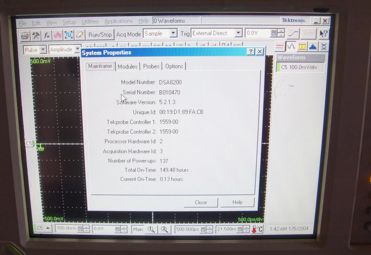 Tektronix DSA8200 Digital Serial Analyzer Sampling Oscilloscope DSA