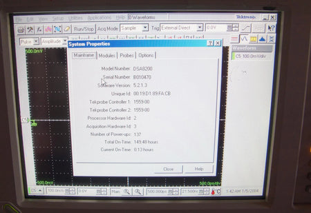 Tektronix DSA8200 Digital Serial Analyzer Sampling Oscilloscope DSA
