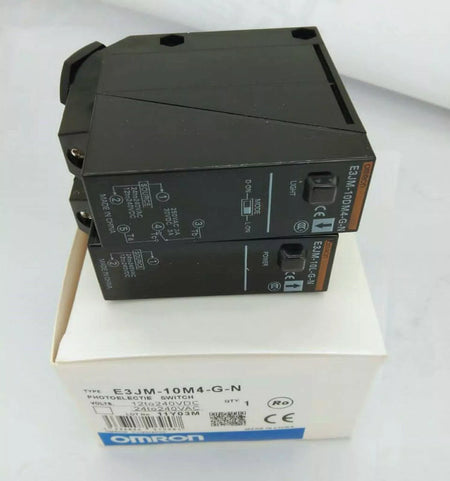 OMRON E3JM-10M4-G-N Photoelectric Switch