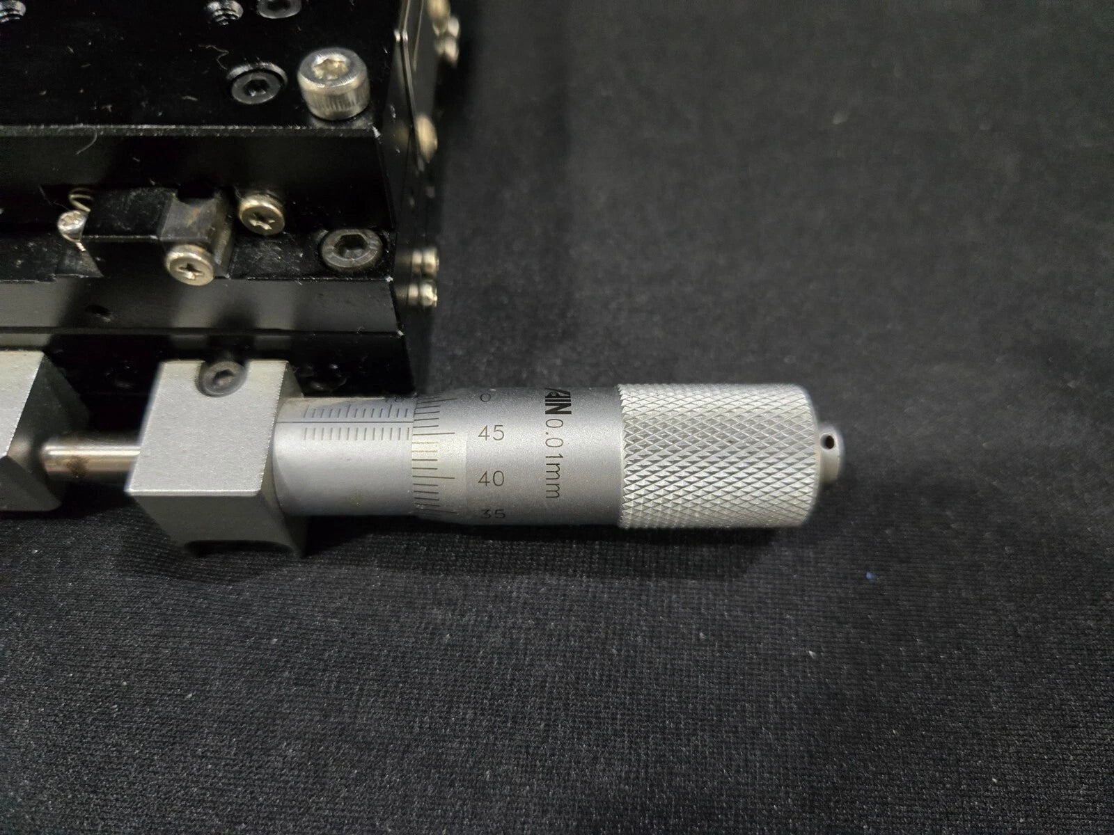 Unbranded Cross Roller for Precise and Smooth Linear Motion