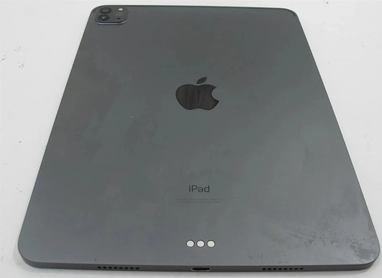 Apple iPad Pro 3rd Gen A2014 Wi-Fi 12.9-inch 256GB MTHX2LL/A - Good working
