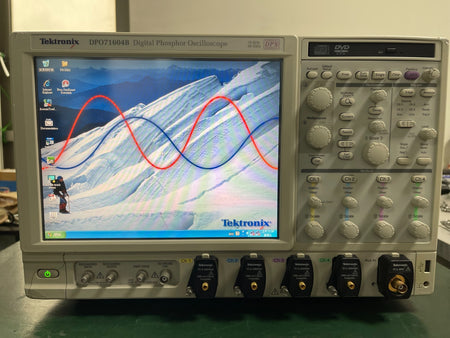Tektronix DPO71604B Digital Phosphor Oscilloscope 16GHz , 4Ch , 50Gs/s_B110470 - XG eqpt