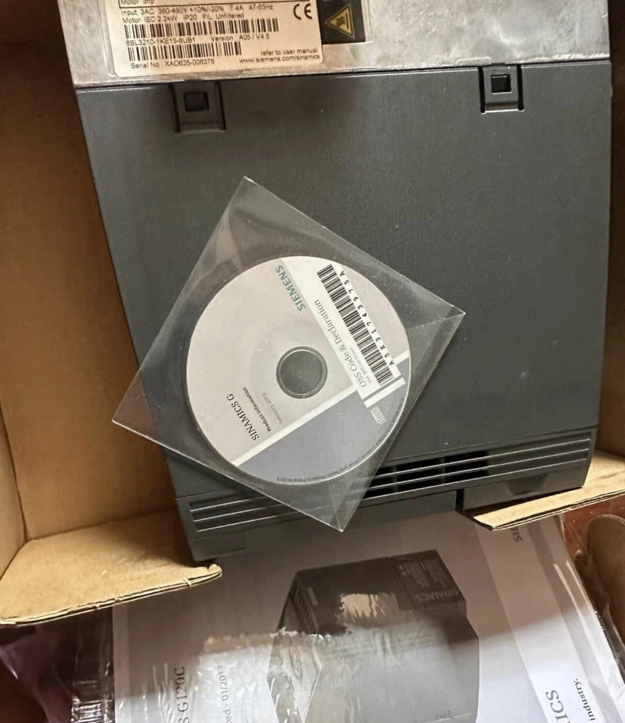Siemens 6SL3210-1KE15-8UB1: Compact and Efficient Drive Controller