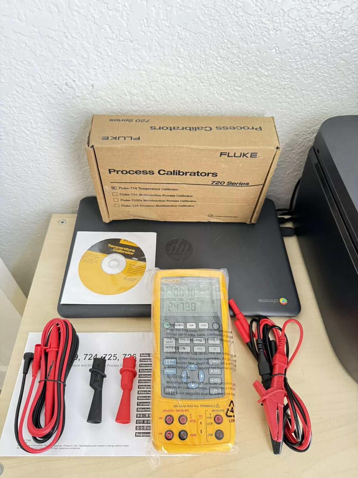 Fluke 724 Temperature Calibrator - New Sealed