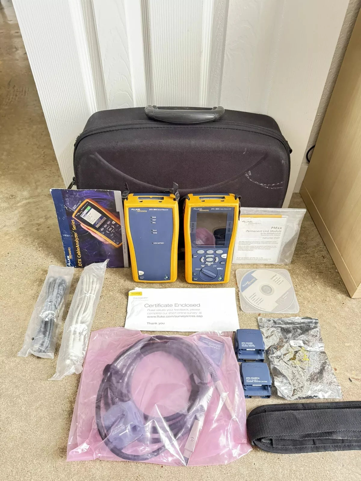 Fluke Networks DTX-1800 Cat6 Cat6a Cable Tester Analyzer Kit
