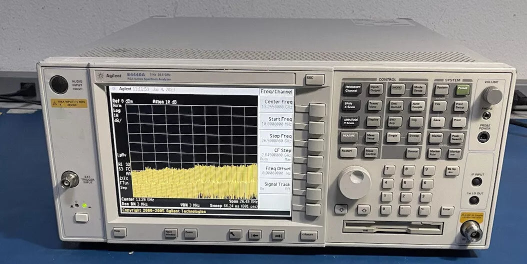 HP Agilent Keysight E4440A 3Hz-26.5GHz Spectrum Analyzer opt 226 Phase Noise