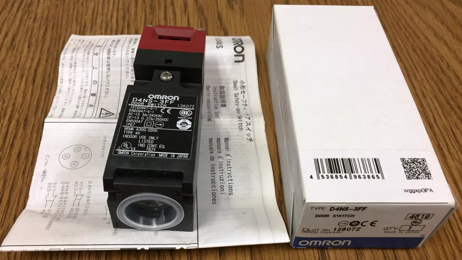 Omron D4NS-3FF Safety Interlock Switch