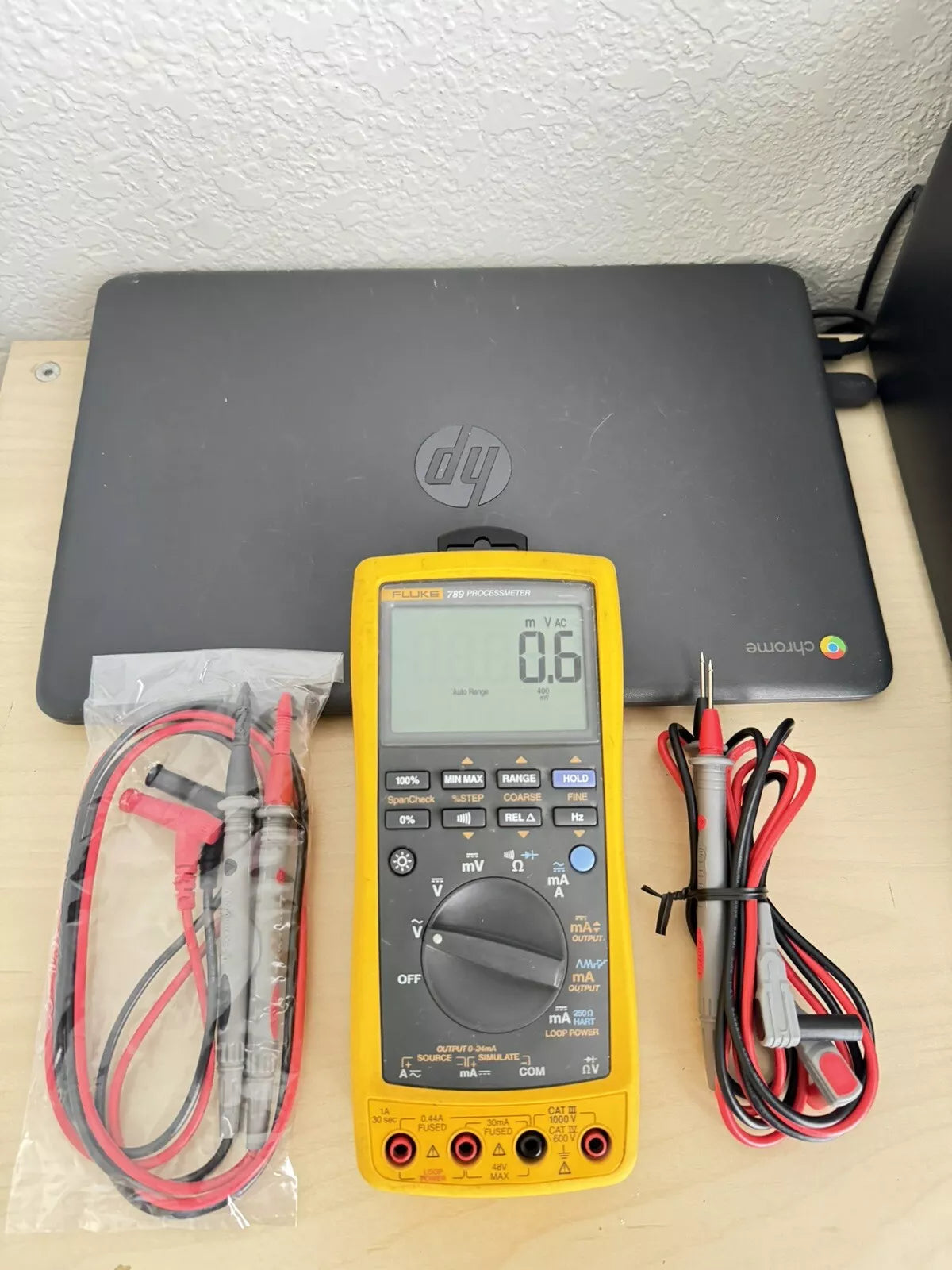 Fluke 789 Process Meter with 2 x Lead Sets