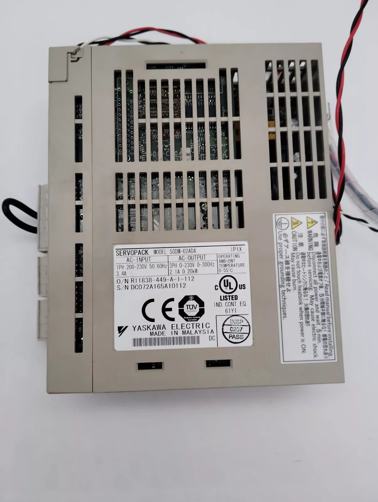 Yaskawa SGDM-02ADA Servo Pack Driver 240V AC Precision Controller 200W