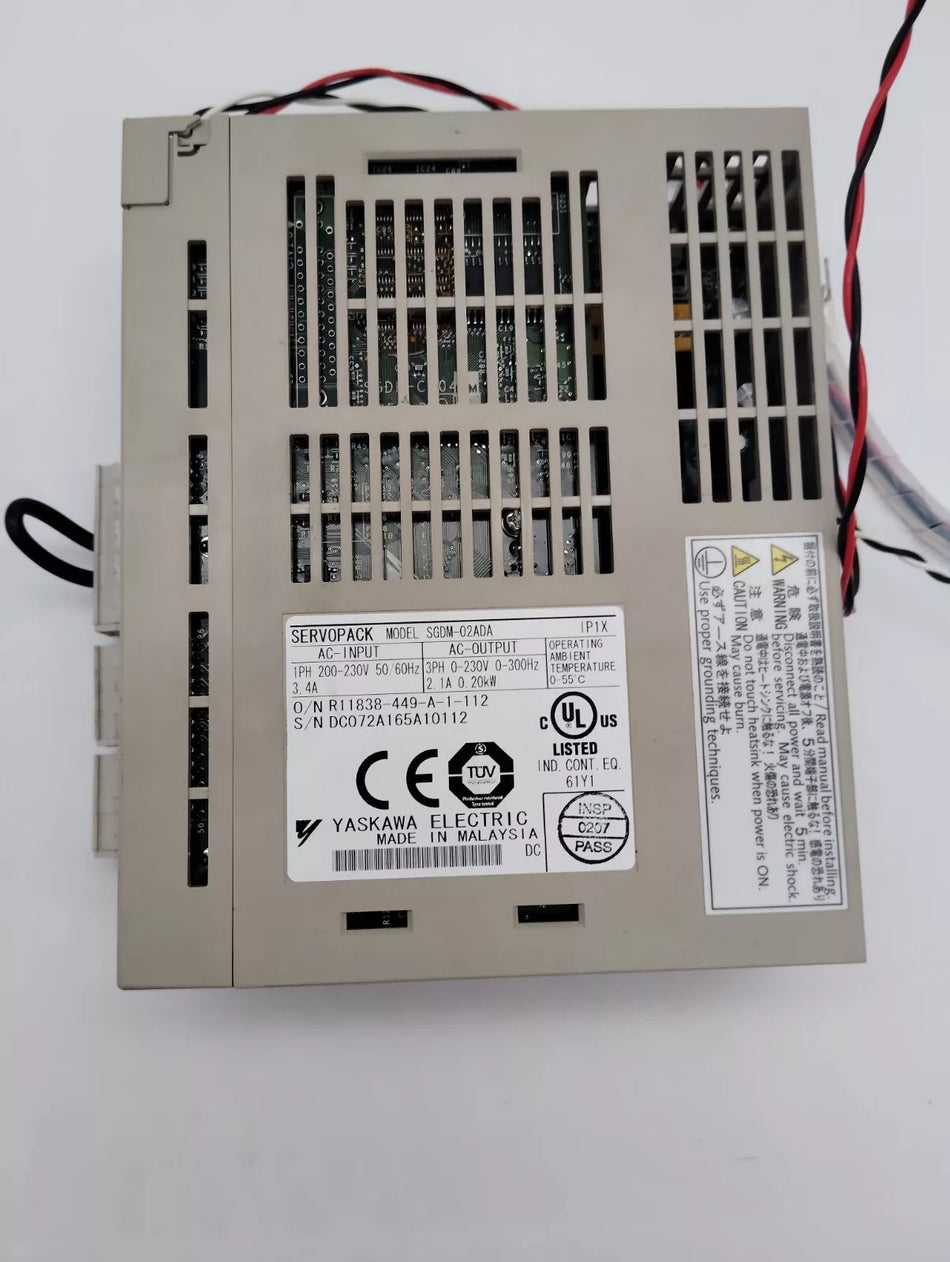 Yaskawa SGDM-02ADA Servo Pack Driver 240V AC Precision Controller 200W