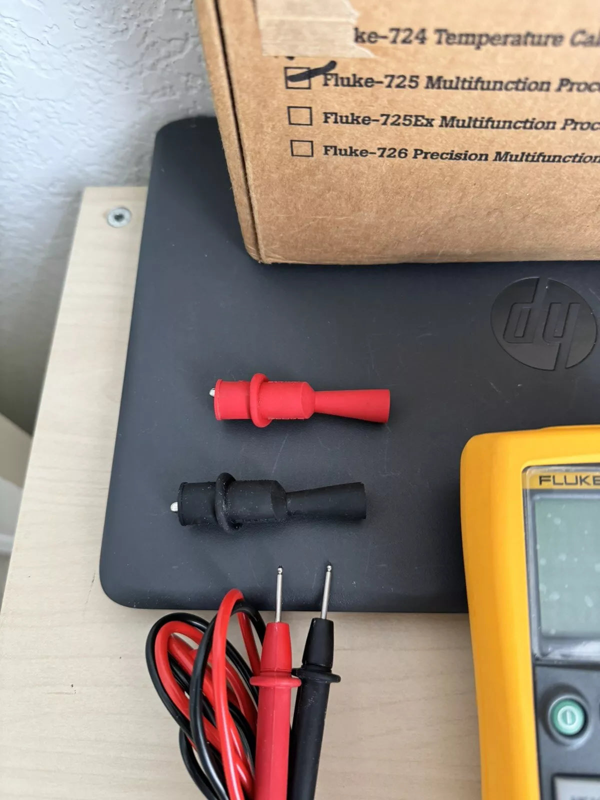 FLUKE 725 Multifunction Process Calibrator with Factory Box - Excellent Condition