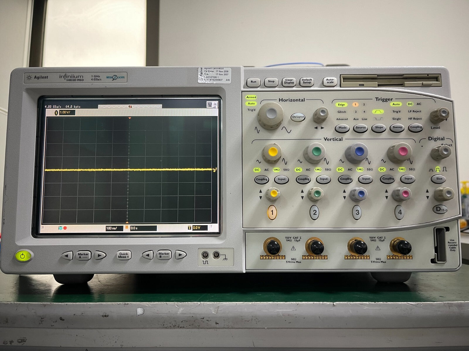 Agilent 54832D Infiniium Oscilloscope 1GHz , 4GSa/s, Opt. 080 _0437