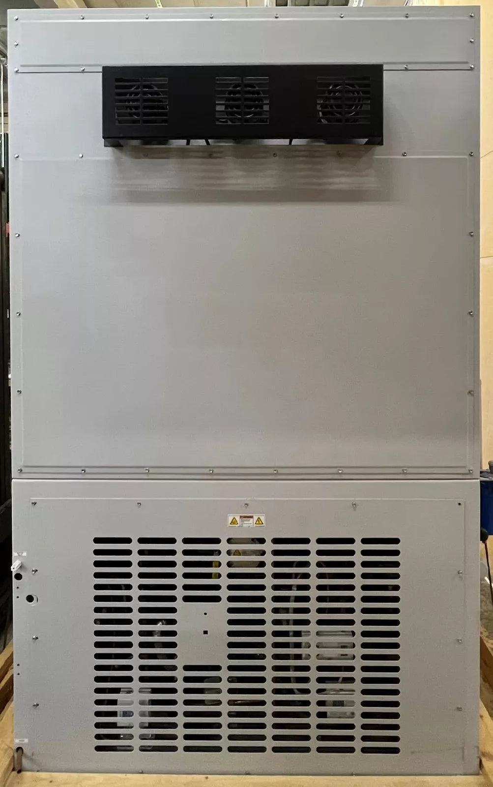 Thermotron SM-32C-8200 Environmental Test Chamber with Humidity SN 40300
