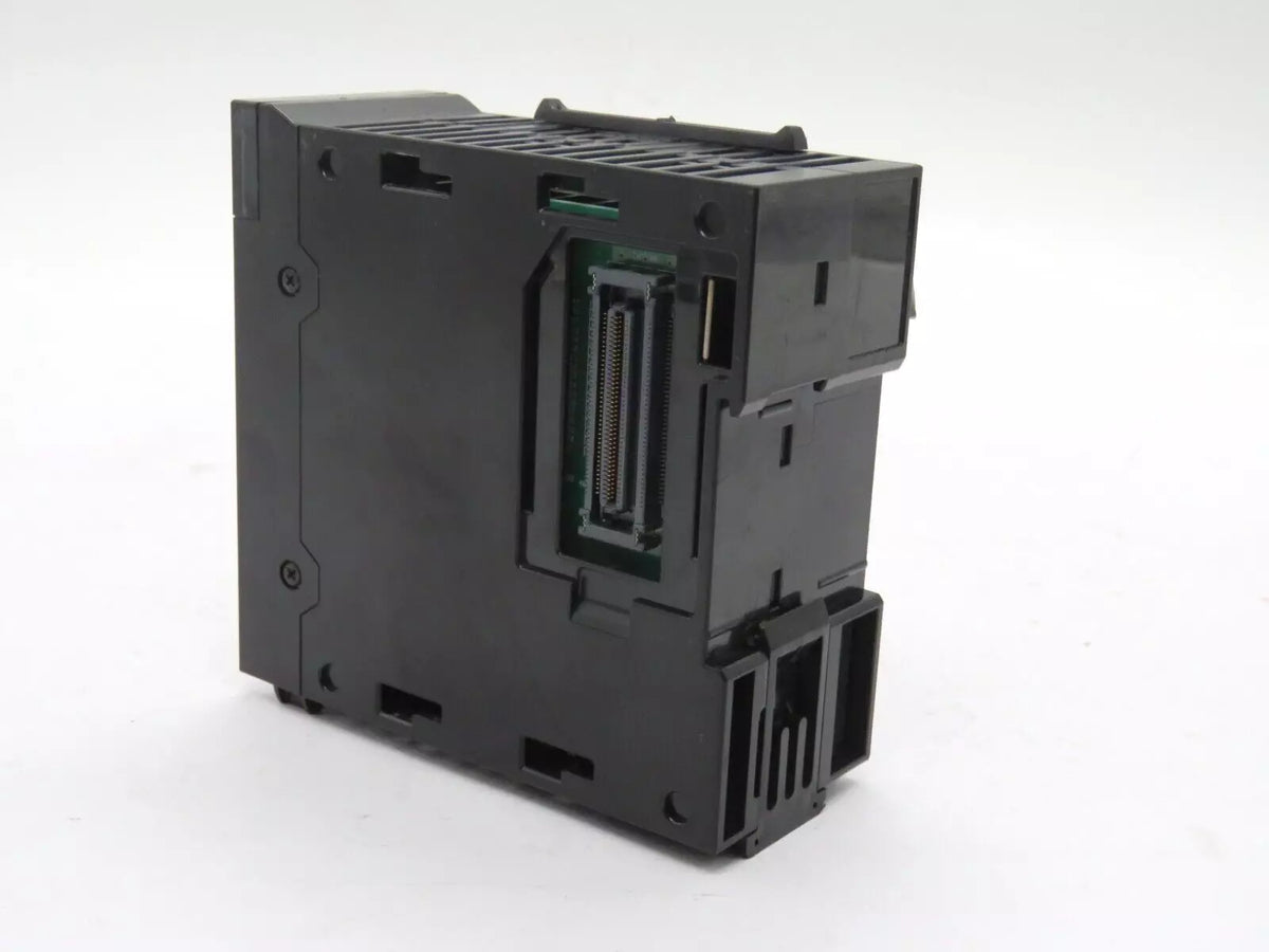 KEYENCE KV-XH16EC Programmable Logic Controller 1 Port 16 Axis