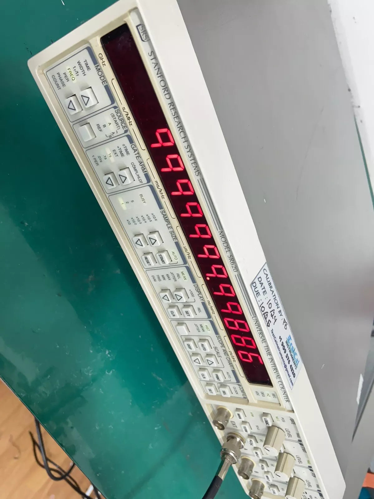SRS Stanford Research SR620 12 Digit Frequency Counter 1.3 GHz 25 ps with Opt 01