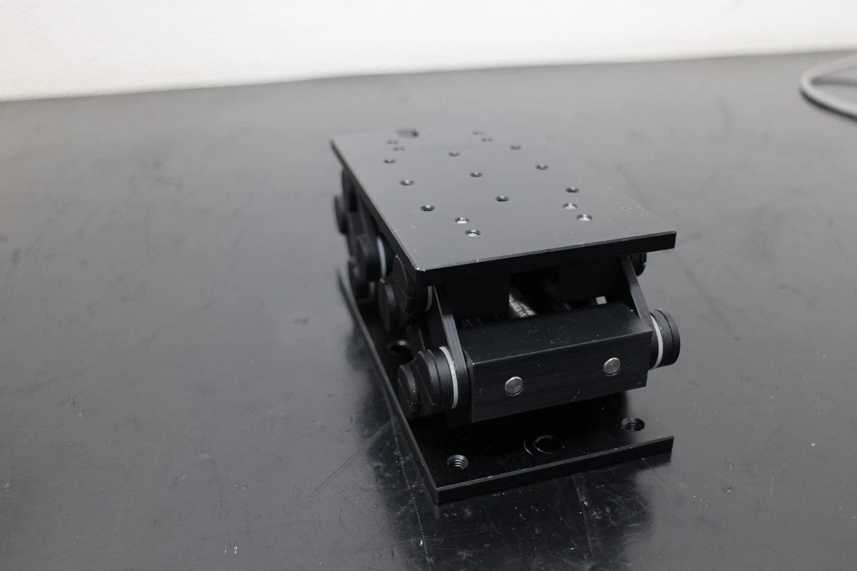 SIGMA LJA-80133 Z-Axial Stage for Precise Positioning in Microscopy