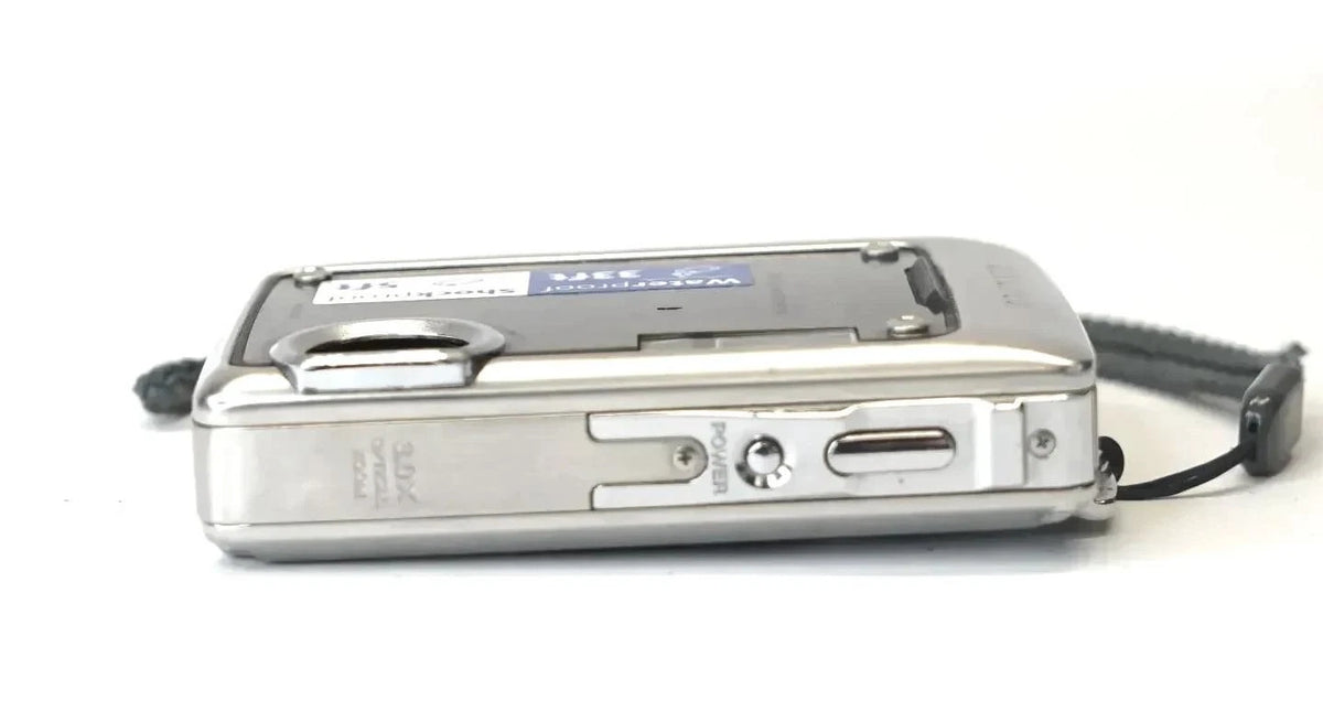 Olympus Stylus 770 SW 7.1MP Digital Camera - Free Shipping