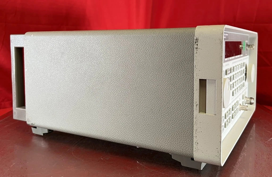 Agilent/Keysight 8648B H31 Synthesized Signal Generator 9kHz to 2GHz
