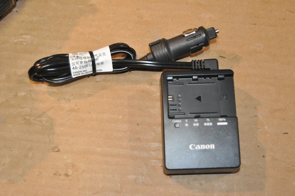 ANAINSTR Digital Multimeter with Backlit LCD Screen and Auto-Ranging Function