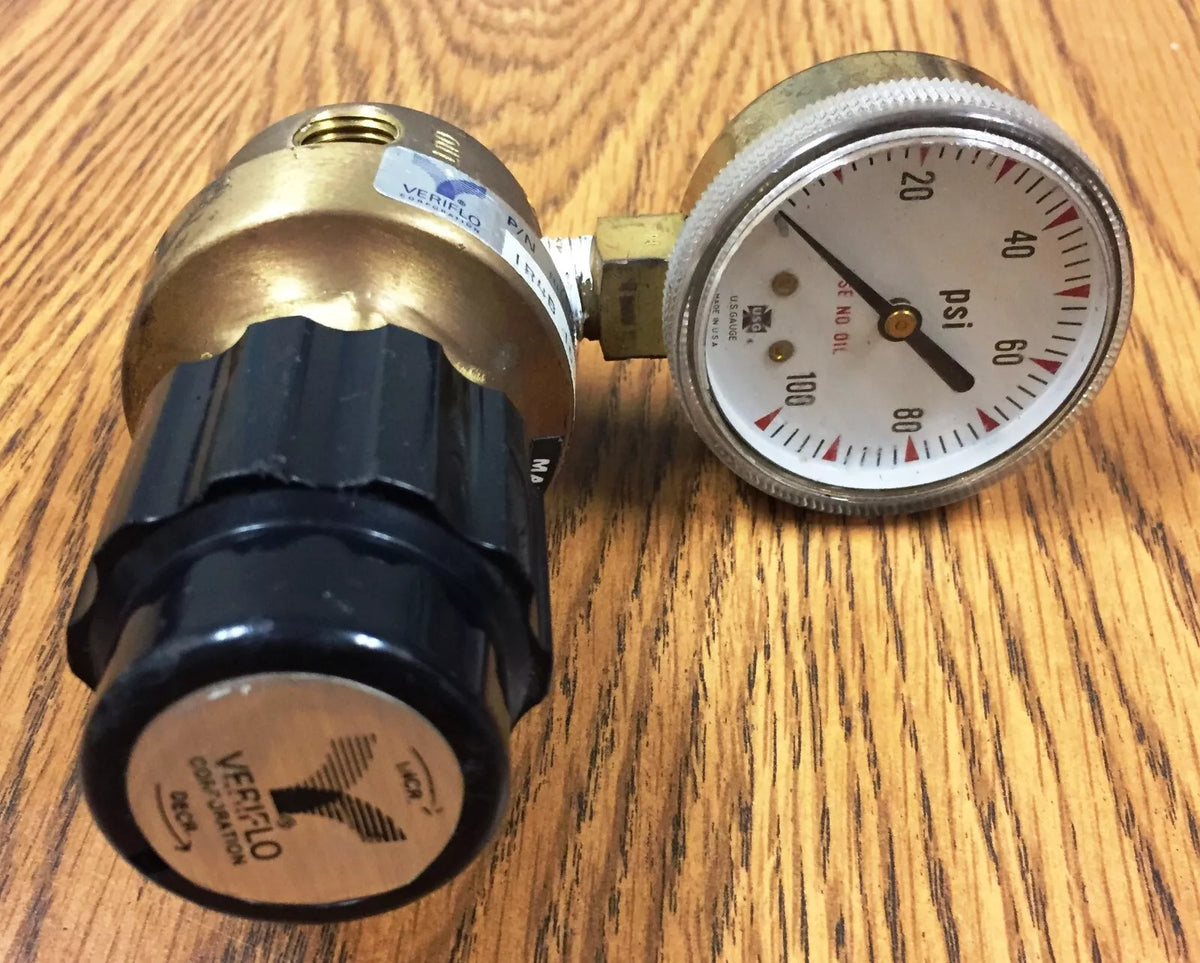 Veriflo IR4B-100 Regulator with Max Inlet of 3000 PSI and USO Gauge